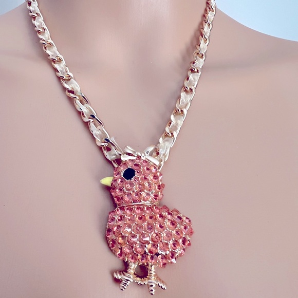 New Betsey Johnson Chicken Chick Necklace - Picture 8 of 9